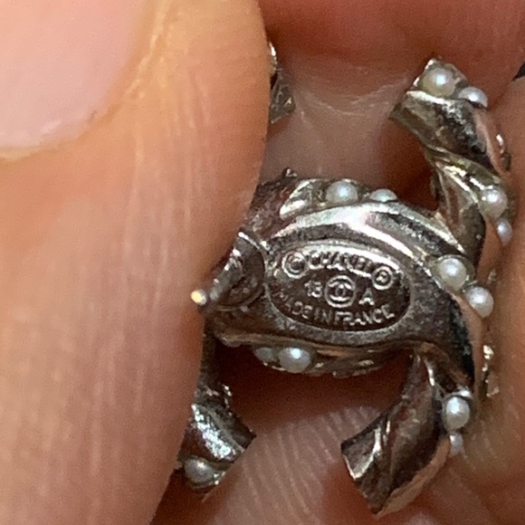 Chanel Cc Stud Earrings - Picture 12 of 15